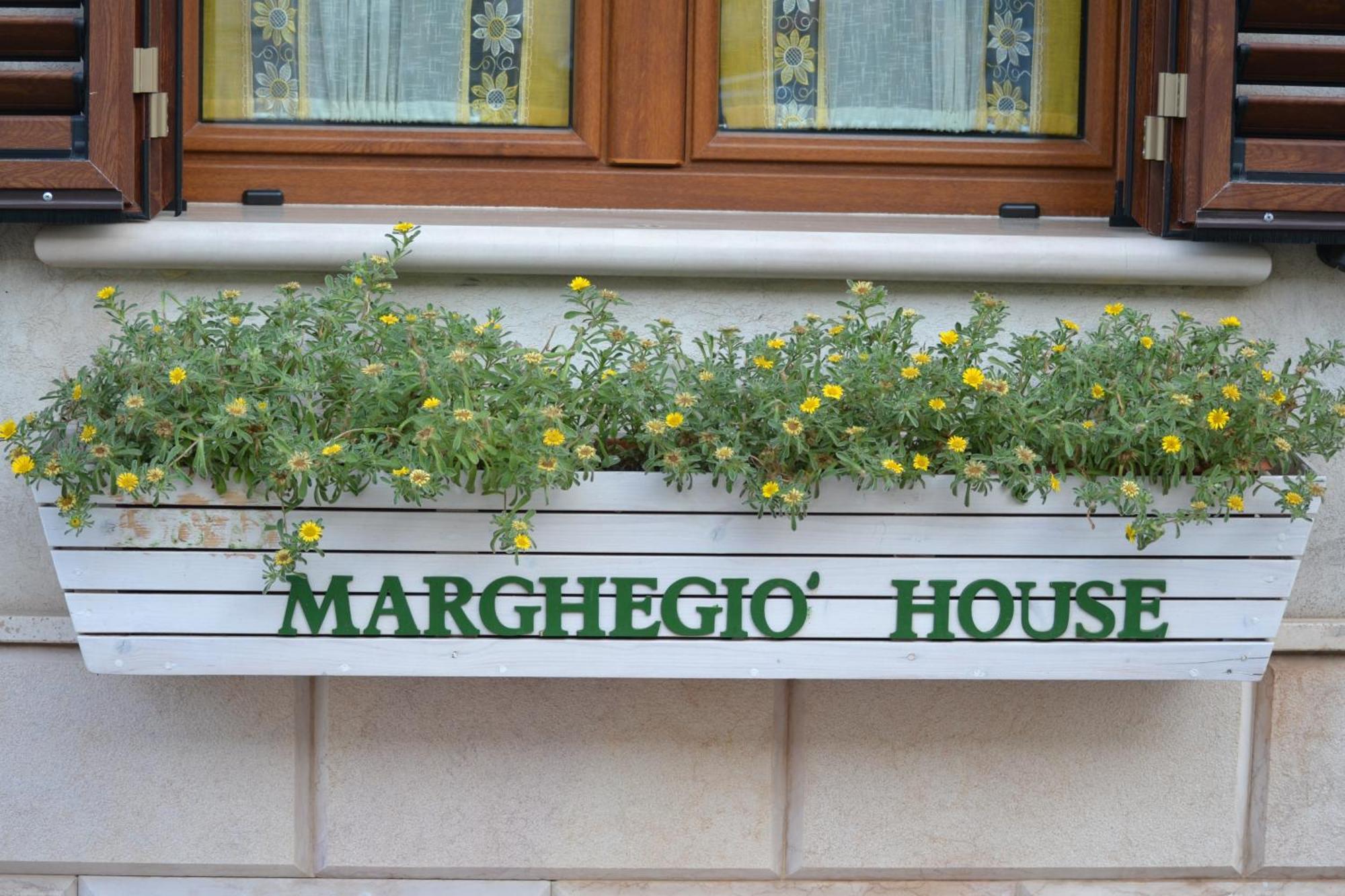 דירות צ'לייה מספיקה Marghegio' House מראה חיצוני תמונה
